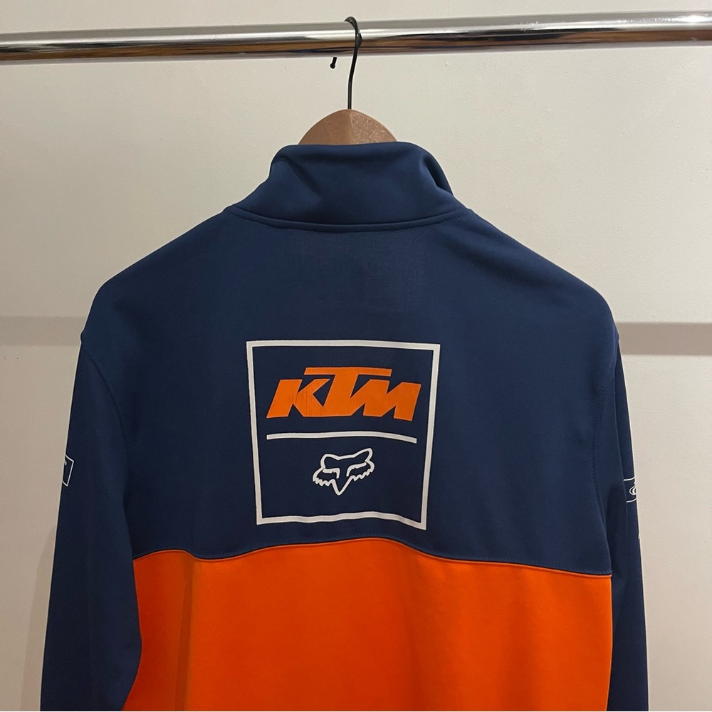 Men's Blue and Orange Jacket - Picture 8 of 10